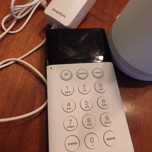 Simply Safe Base Station Speaker and Keypad - Picture 2 of 5